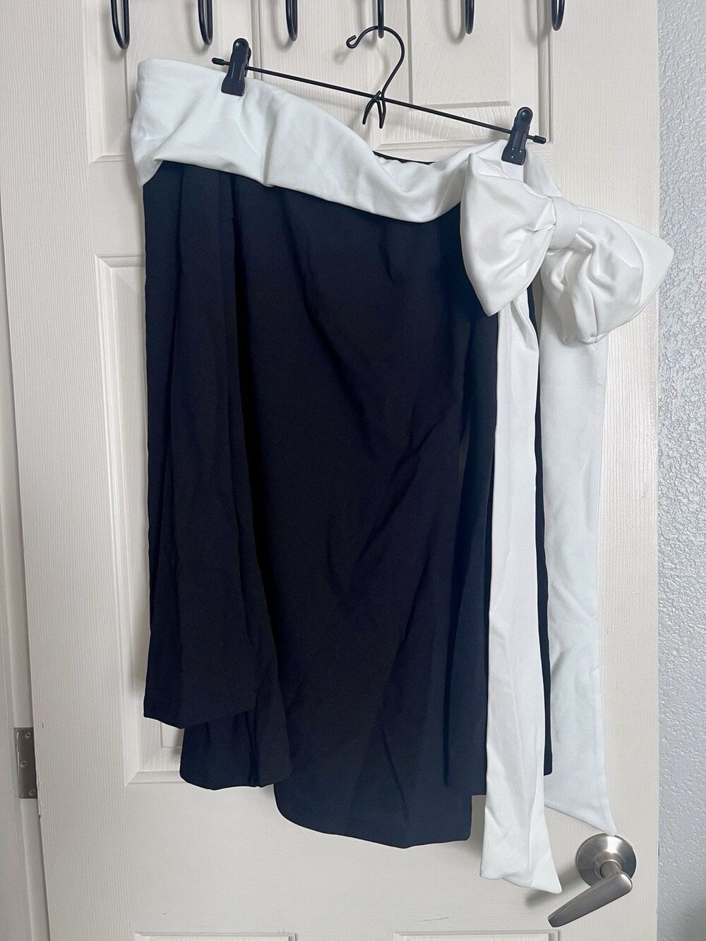 NEW MakeMeChic Black/White Solid Off Shoulder Bow Bell Sleeve Bodycon Dress Sz L